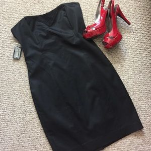 HP!! 🔥 Sexy Bebe LBD Halter Dress